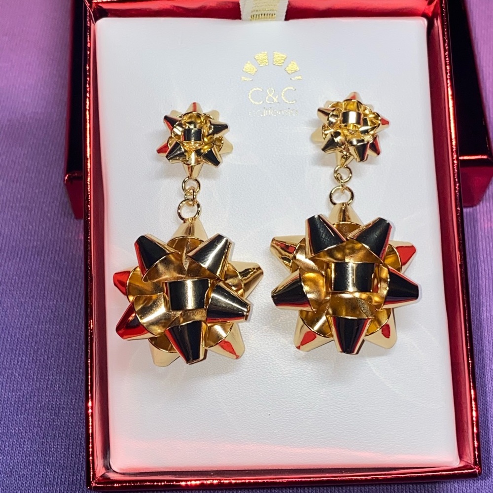 Christmas holiday present bow gold earrings - Picture 1 of 4